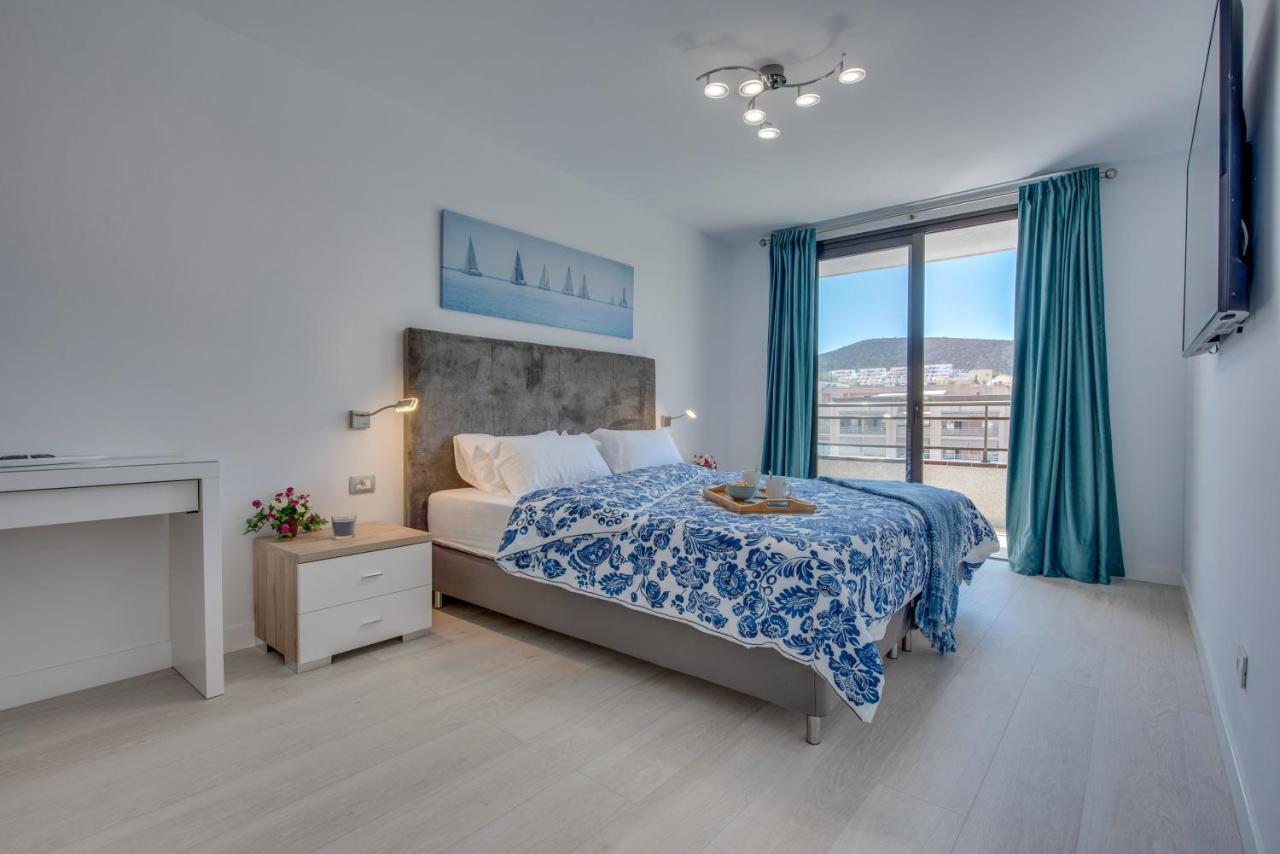 Modern Apartments Los Cristianos Center Екстер'єр фото
